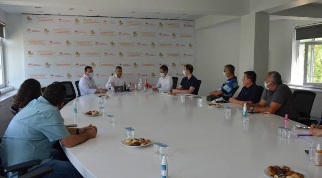 Sorunsuz Bir Domates Sezonu İçin Salçalık Domates Firmalarıyla Toplantı Düzenlendi