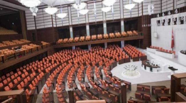 CHP'den MHP'ye çağrı: Parlamentoda yeterli sandalye var, niyetliyseniz teklifi yasalaştıralım, asgari ücrette vergiyi sıfırlayalım