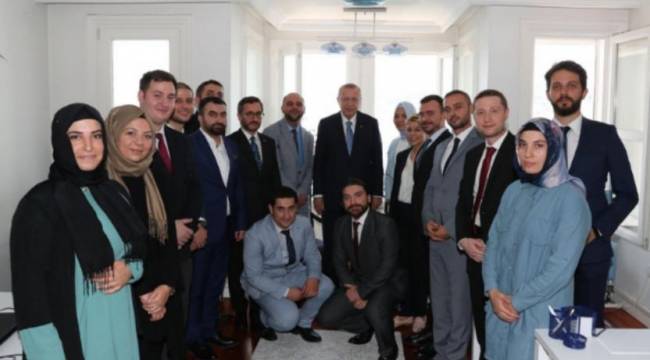 ‘İki bakan ve 18 gazeteci bir araya geldi, çuvallarla para geliyordu…’