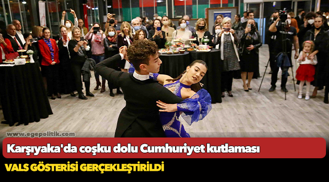 Karşıyaka'da coşku dolu Cumhuriyet kutlaması