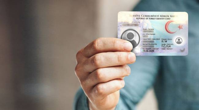 Kimliklerde yeni dönem! Güvenli elektronik imza atabilmek için de kullanılabilecek