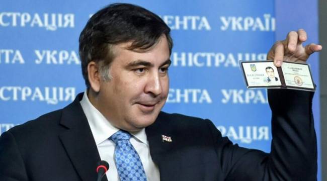 Saakaşvili Gürcistan'a döndüğünü duyurdu