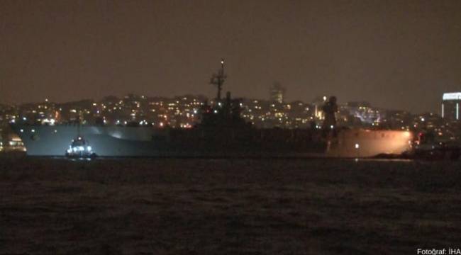 ABD savaş gemisi İstanbul'a demir attı