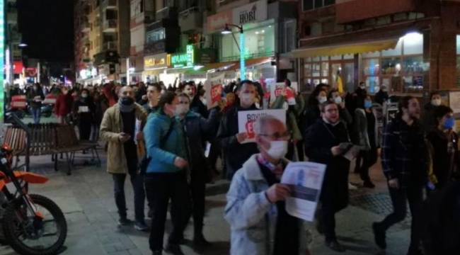 Ekonomik gelişmeleri protesto edenler İzmir'de eylemdeydi: ‘AKP’den hesabı biz soracağız’