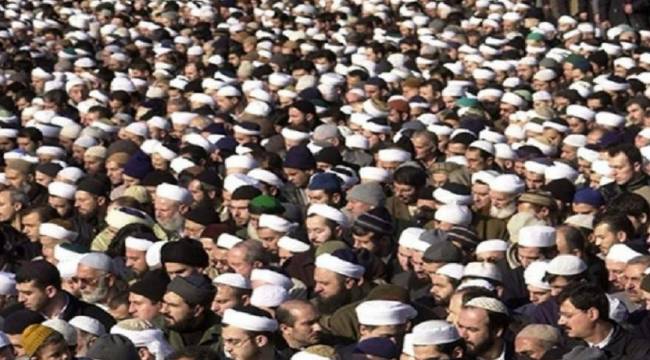 Kaya, &#039;Millî Eğitim Bakanlığı’nı yöneten Mahmut Özer değil tarikatlar&#039;