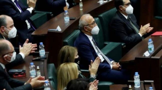 'Lütfi Elvan 6 Aralık'tan önce görevden alınabilir'