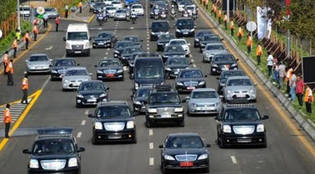 Bakanın eşi için 30'dan fazla koruma polisi, 9 çakarlı araç...