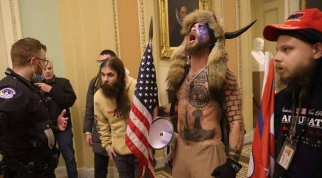 Çin'den ABD'ye 'Demokrasi karnesi'