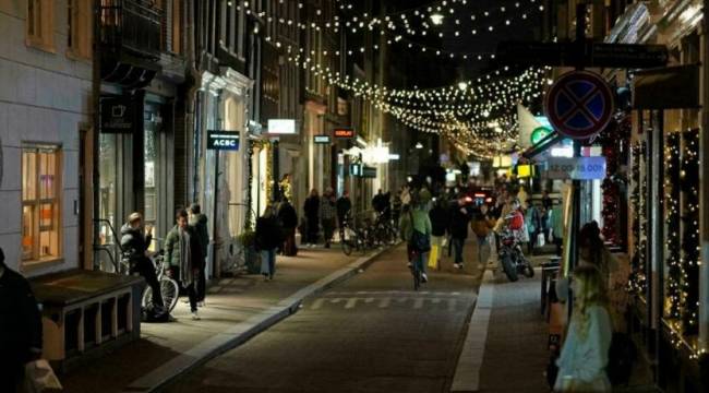 Covid-19: Avrupa yeni yıla yeni kısıtlamalarla giriyor