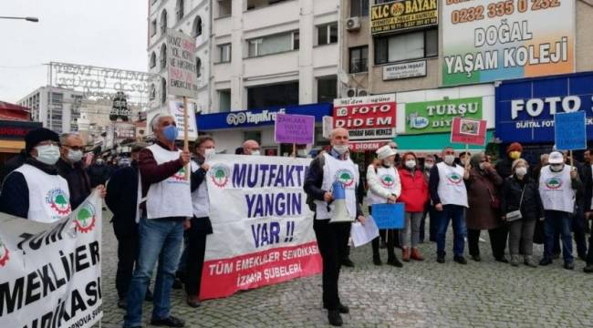 Emeklilerden eylem: 'İnsanca bir yaşam sürmek istiyoruz'