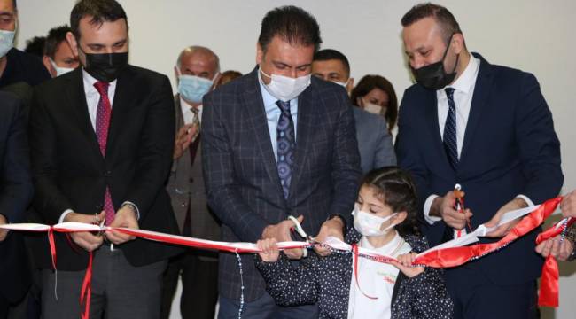 “Geçmişten Günümüze Hayat Boyu Öğrenme” Sergisi İzmir İl Milli Eğitim Müdürlüğü Sergi Salonunda Açıldı