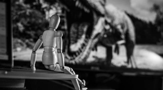 İtalya'da bir aşı karşıtı, taktığı sahte kola aşı yaptırmaya çalıştı