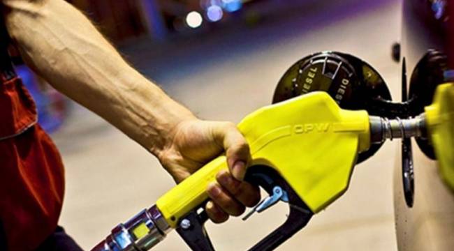 'Akaryakıta bir lira zam gelecek' dedi, tarih verdi