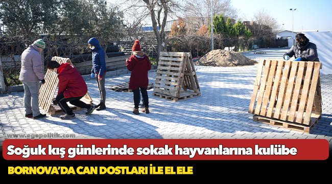Bornova’da can dostları ile el ele