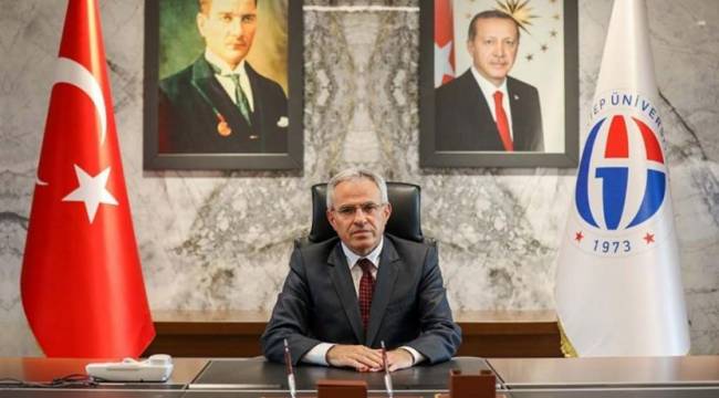 Fatma Şahin&#039;in &#039;tam bir deli&#039; dediği rektörden açıklama: Ben hocayım ya