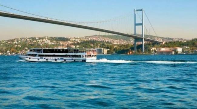 İstanbul Boğazı çift yönlü olarak deniz trafiğine kapatıldı