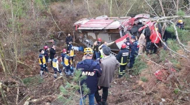 İtfaiye aracı devrildi: 4 itfaiyeci yaşamını yitirdi