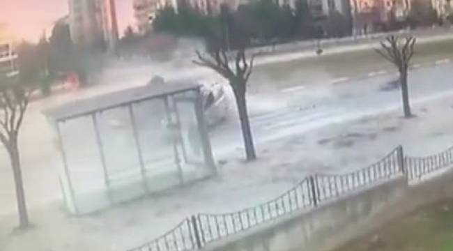 7 kişinin yaralandığı kaza güvenlik kamerasına yansıdı