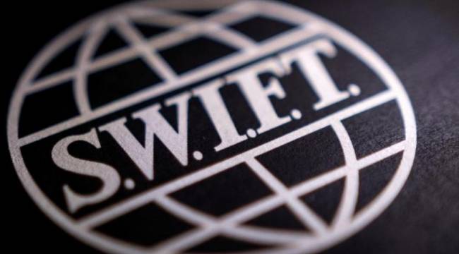 AB, Rusya bankalarının SWIFT bağlantısını kesiyor