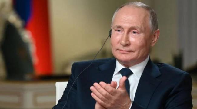 Biden konuşurken Putin&#039;in ne yaptığı belli oldu