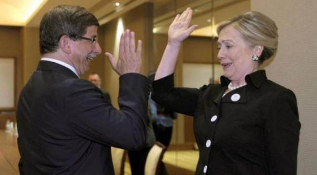 Davutoğlu: Soğuk Savaş sonrası dönemin taşları teker teker oynuyor