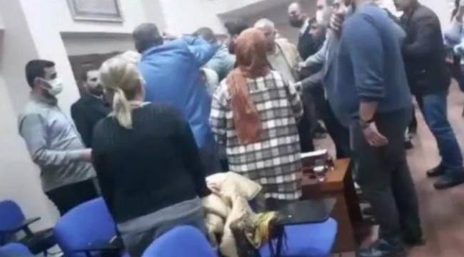 HDP’nin teklifi kabul edildi, AKP’li meclis üyeleri birbirine girdi