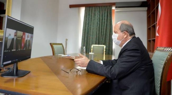 Kuzey Kıbrıs'ta hükümet Tatar'a istifasını sundu