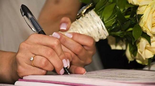 Türkiye&#039;de evlenme ve boşanmalar arttı