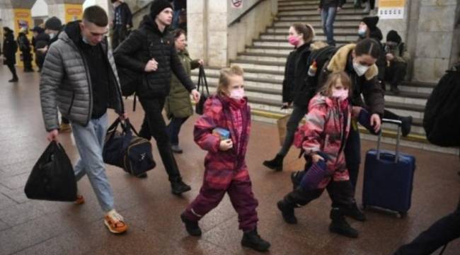 Ukrayna'da 18-60 yaş arası erkeklerin ülkeden ayrılmasına izin verilmeyeceği açıklandı