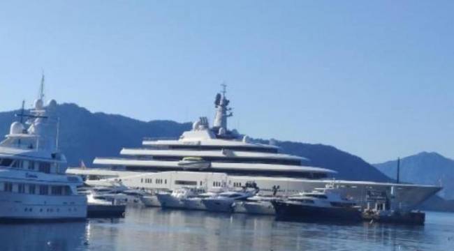 Abramoviç bir yatını daha Türkiye&#039;ye getirdi