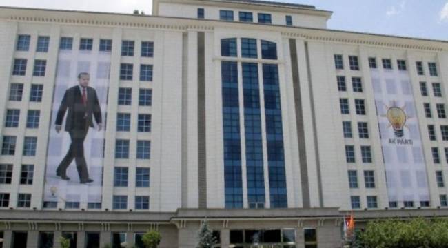 AKP Genel Merkezi'nin temizlikçi ve çaycısına dava