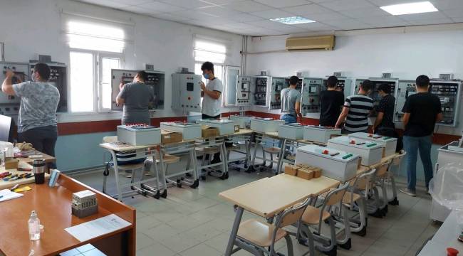 Bayraklı Halk Eğitimi Merkezinin ‘Elektrik Kumanda ve Otomasyonu Teknikleri Geliştirme ve Uyum Eğitimleri’ Aralıksız Devam Ediyor