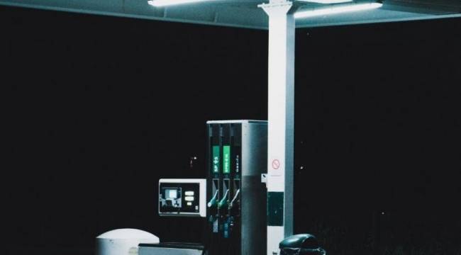 Benzin ve motorine bir zam daha!