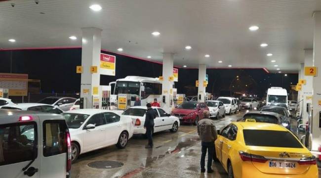 Benzine son bir yılda yüzde 166, motorine yüzde 235 zam