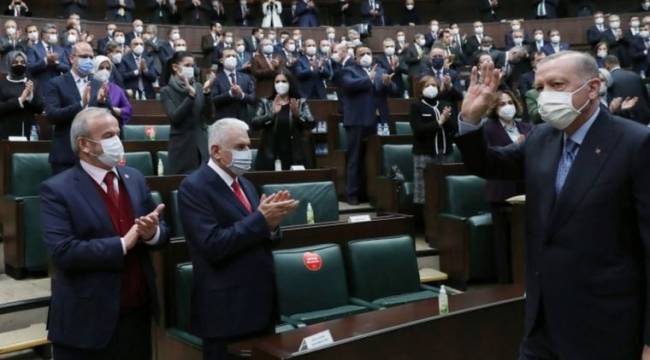 Cumhurbaşkanı Erdoğan'dan AK Partili vekillere: Ekonomi için yaptıklarımızı sahada yeterince satmıyoruz, anlatamıyoruz