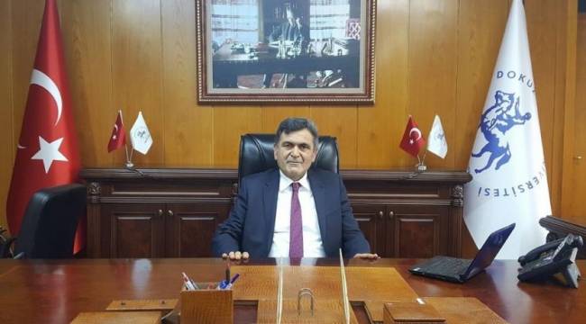 DEÜ İlahiyat Fakültesi dekanına 21 ayrı idari görev
