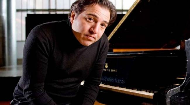 Fazıl Say'dan zam kuyruğu paylaşımı: Zor günler bekliyor