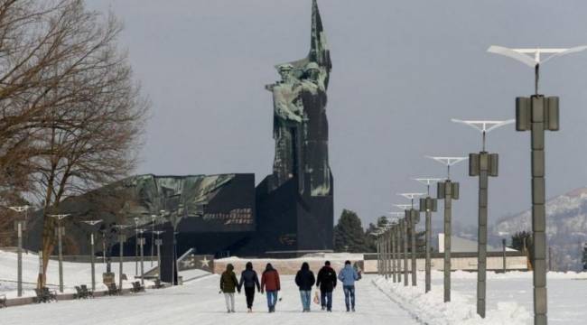 Interfaks: Donbas'ta uçuşa yasak bölge ilan edildi