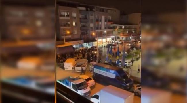 İzmir'de akaryakıt istasyonunda zam protestosu; ''Hükümet istifa''