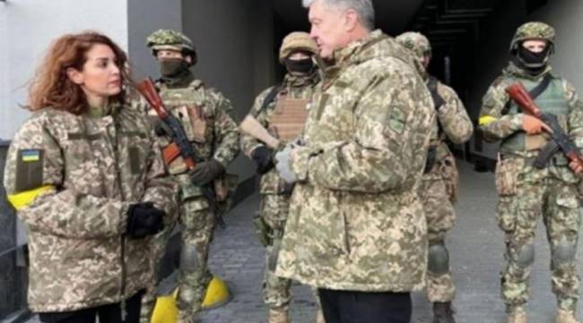 Nagehan Alçı&#039;dan askeri üniforma açıklaması: Çok üşümüştüm