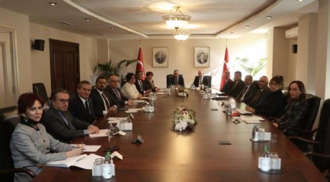 Soylu, Saray'ın hukukçularıyla görüştü