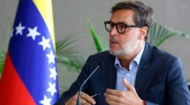 Venezuela Dışişleri Bakanı: Moskova'ya sadık kalarak ABD'ye petrol satmaya hazırız