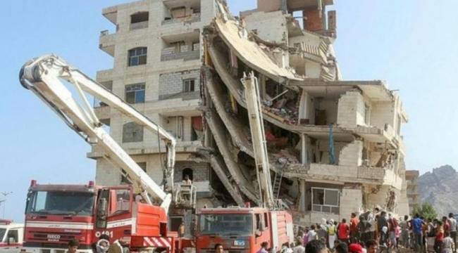 Yemen'de bir binanın çatısı çöktü: 3 ölü, 25 yaralı
