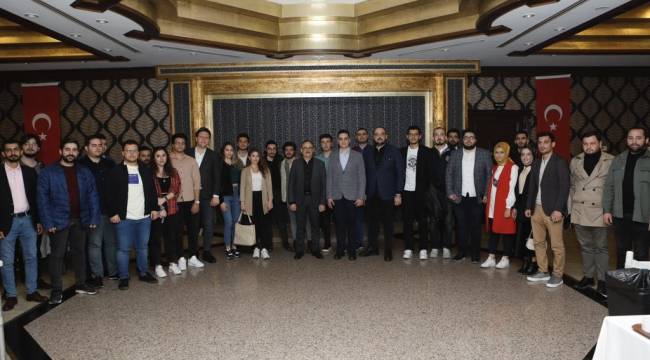 AK Parti İzmir İl Başkanı Kerem Ali Sürekli;  “Gençlerimizin ufku takdire şayan!”