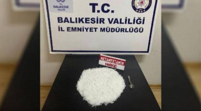 Balıkesir'de uyuşturucu operasyonu: 1'i astsubay 4 kişi tutuklandı