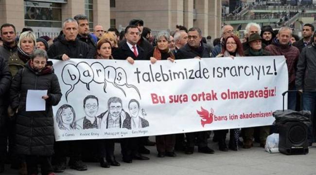 Barış Akademisyenleri'nden İBB'ye tepki: Derhal iade ve özür bekliyoruz