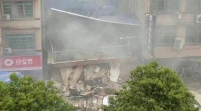 Çin’de bir bina çöktü: Restoran, sinema ve otel bulunuyordu