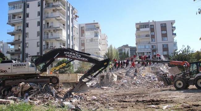 Depremde 11 kişiye mezar olan apartmanın davasında gerekçeli karar "Ölümler ve yaralanmalardan sanıklar sorumlu"