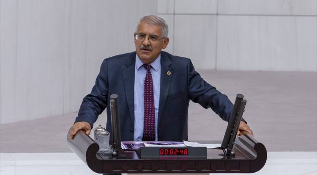 Milletvekili Yokuş TBMM’de vatandaşın şiirini okuyunca AKP sıralarından tepkiler yükseldi