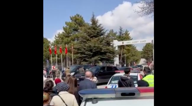 'Selin Ciğerci 4 lüks araçla kışlaya girip eşini alıp çıktı'